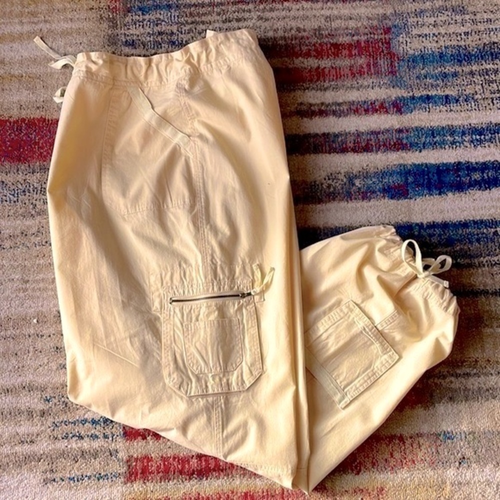 Khakis Int’l Cargo Pants